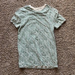 Goodfellow tshirt size small